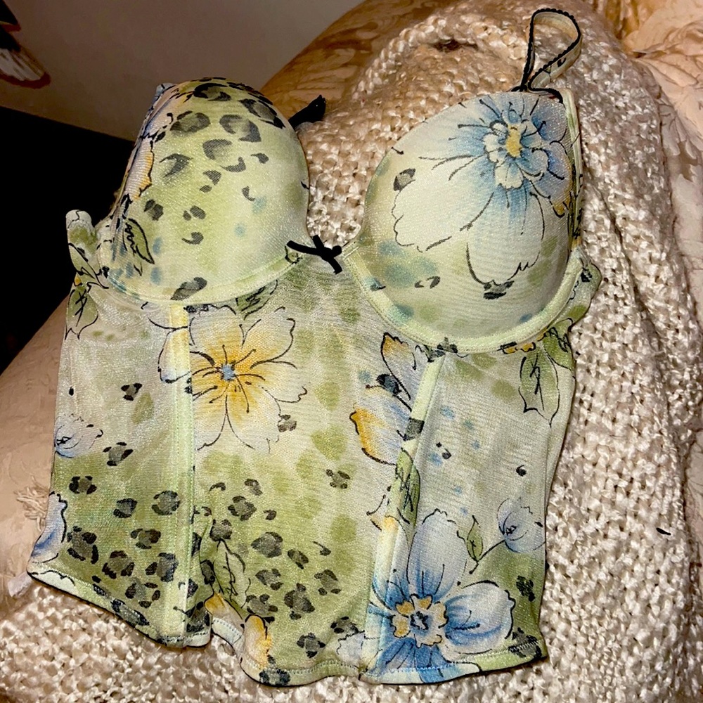 Super Cute Bustier Size Medium - image 1